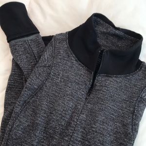 Lululemon pullover with convertible sleeve